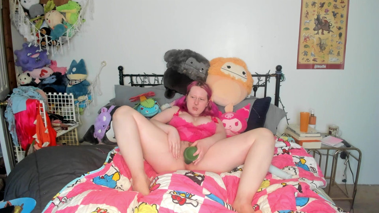 Lori Critter: Intense Fantasy Dildo Orgasms