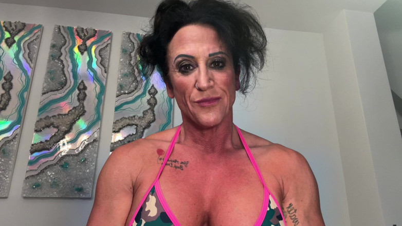 Kandylegsxxx: Kandys Crush:cuck Dinner Devour