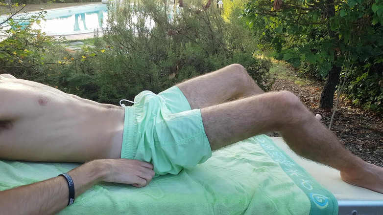 eighteentwink: Peace, Quiet and a Huge Cum Fountain for a Horny 18...