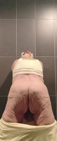 Sneaking off to Fuck on the Wall He Gives Her Balls and All