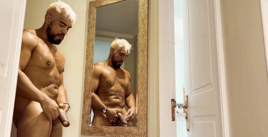 Guarro Studios: Латинський хлопець Іскендер Халк дрочить