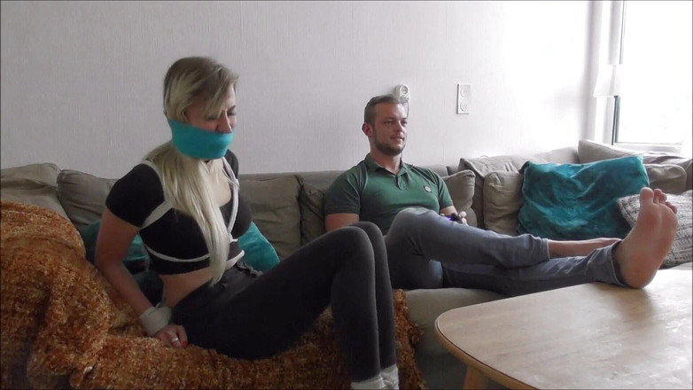 Restricting Ropes: Julie Vega - 성가신 여친 HD