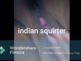 Indian squirter: Indian gf pussy fingering