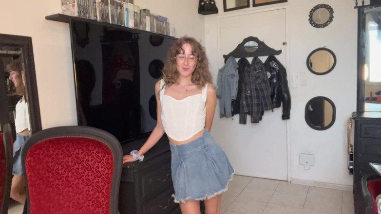 SadSilly: Ciuman Dengan Kencan Saya Dalam Panas - Rp Date Prancis