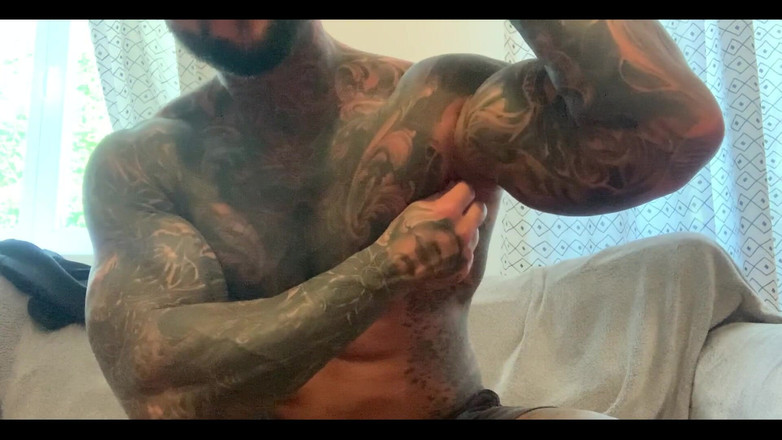 Jasons feet: 我把你缩小，你变得这么小。