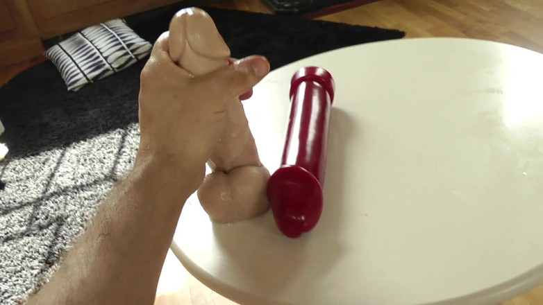 Monster Cocks: Omar Galanti versus curul lui Mary