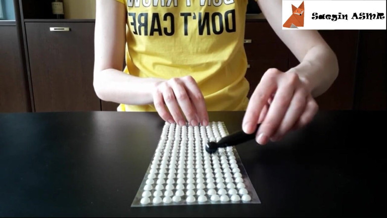 Saegin: 1[ASMR] Drapanie cyrkonie (nie mówić)