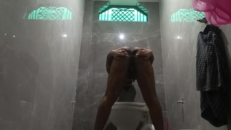 Sansuindia: Indian Devar Nude Toilet Dance