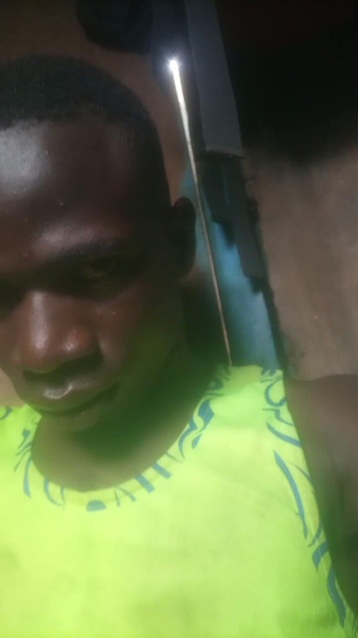 Oladip lenty studio: 私の毛むくじゃらの黒いペニスは剃る必要があります