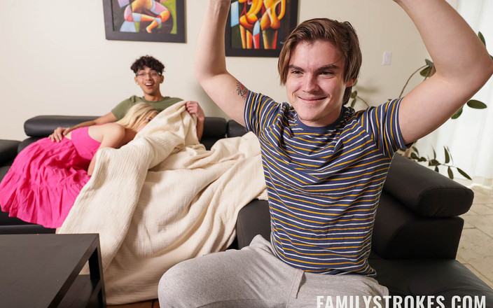 Sis Loves Me: Più the Merrier- la sorellastra biricchina invita anche il suo...