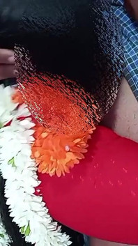Göğüsler süt ve derin ağız ağzı ağzına boşalma