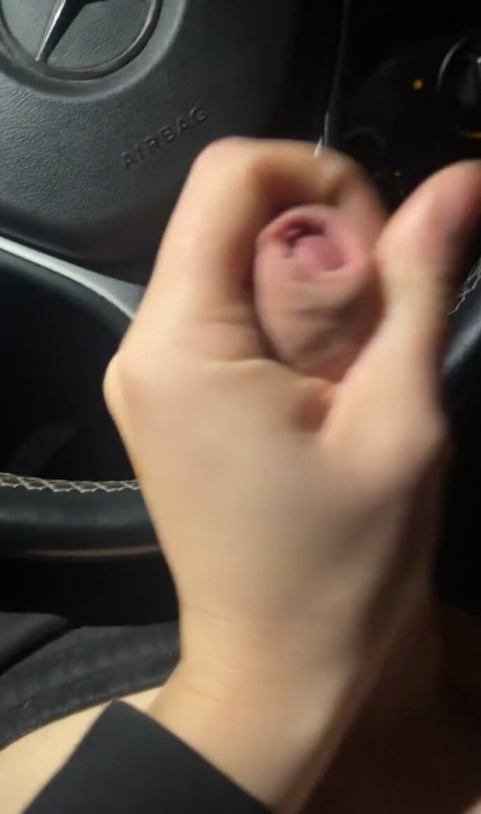 jay jenson: Aku siapa sih yang bisa muasin mercedesku?