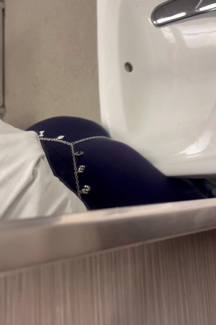 Anye Meshell: Coño De Piscis