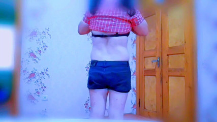 Kitty_Cross: Trans sexy da sola a casa vestirsi privatamente e prepararsi...