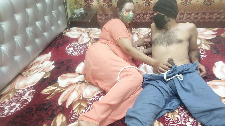 Pakistani CoupleX: 印度德西继兄弟继妹做爱