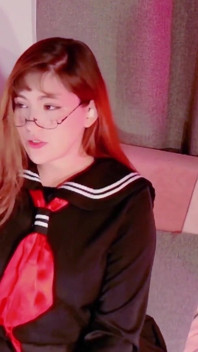 Pmv Play with My Feet the Red-haired Student Shows Them to You and Moves Them for You