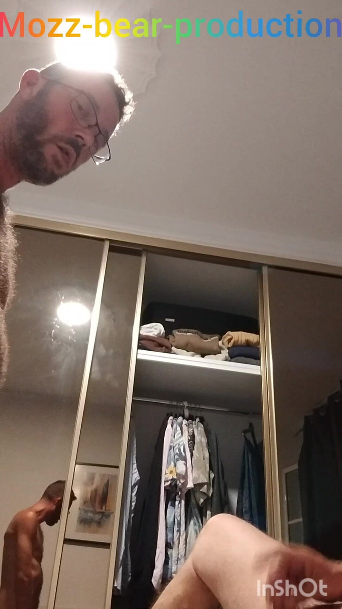 Mozzbear: स्वादिष्ट डैडी को पुरस्कृत किया जाता है।