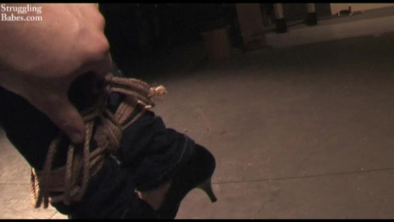 Submissed: खलिहान में बंधन