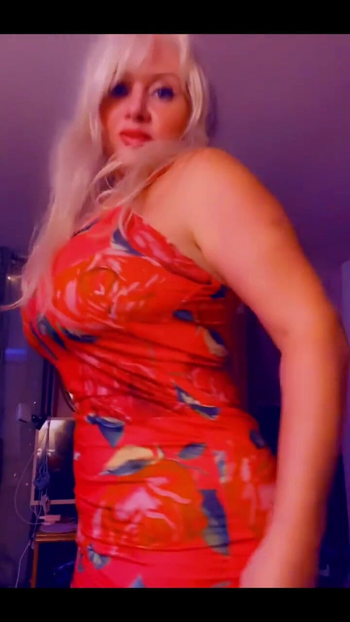 PaintedRose: W dół 10 funtów bikini Popisuj się