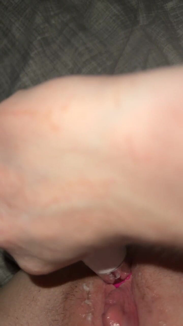 Kylie Hart: Kylie se folla duro con vibrador