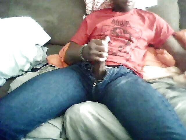 Pharoah Zeus: Sofá masturbação pt 8 vista frontal tentando gozar bem