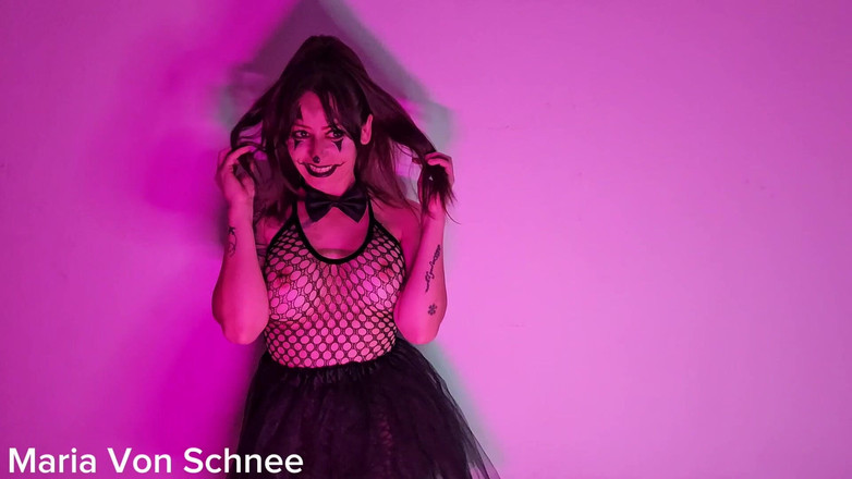 Maria Von Schnee: 万圣节小丑