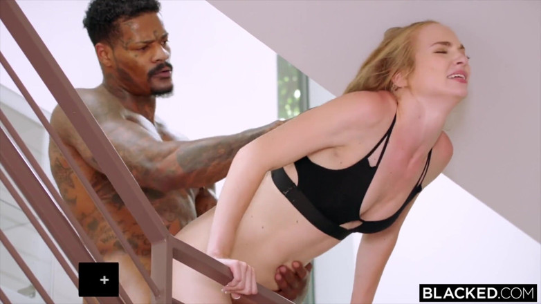 Blacked: Blacked loira precisa de um homem de verdade para satisfazer...