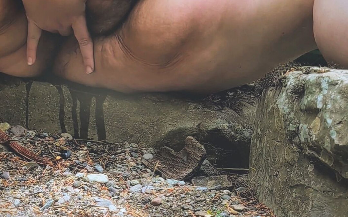 Tagyourit: Čůrání na divočině