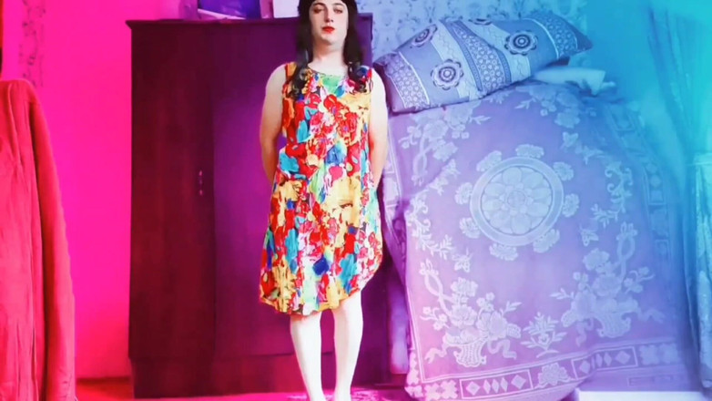 Kitty_Cross: Crop top, crop top, crop tout