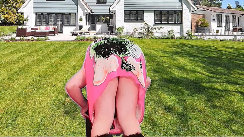 Kitty_Cross: 华丽的 Femboy 穿着露出害羞的笑容