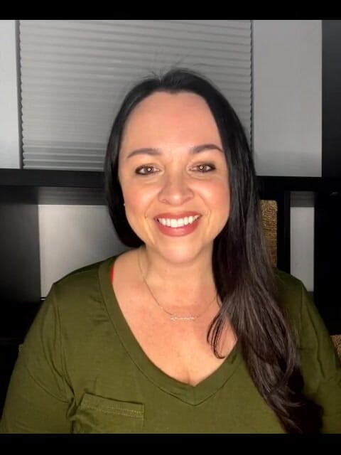 Amanda Thickk: 性感的黑发女郎