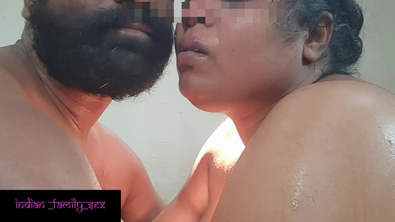 Indian IFS: 립록 키스스.