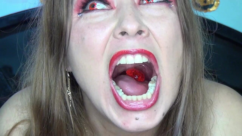 Angel eyes studio: Oh mon dieu ! Je suis une infirmière maléfique sexy qui...