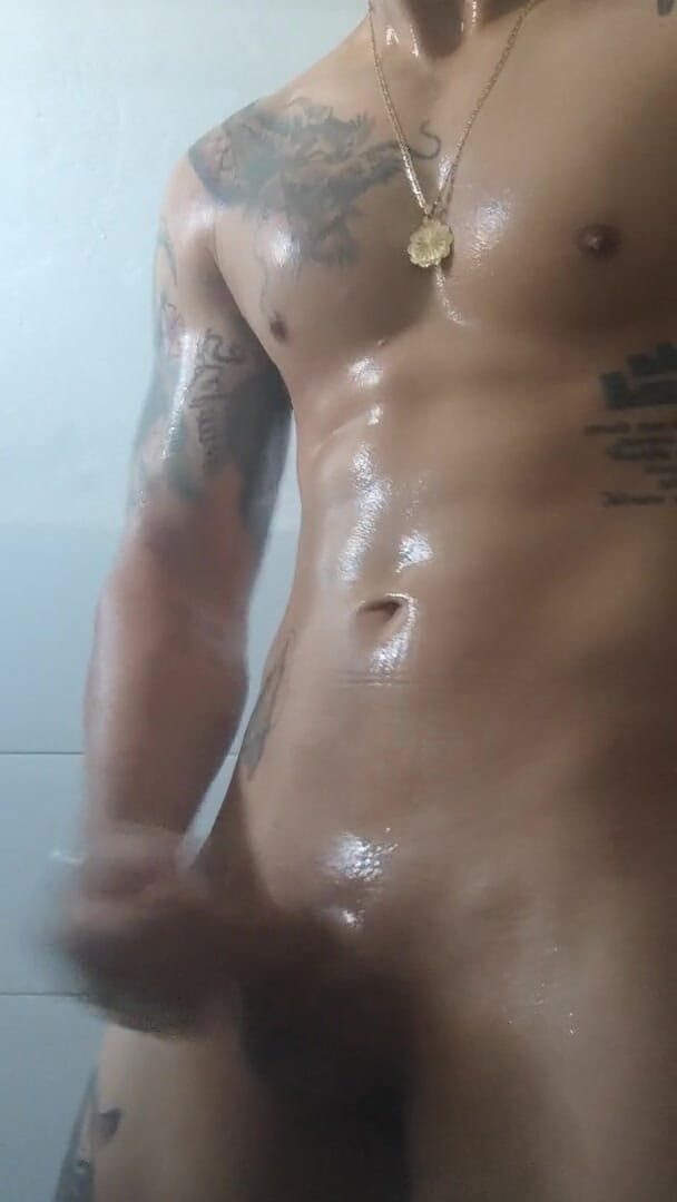 Drawn King: After finishing the gym I mansturbate very sweaty