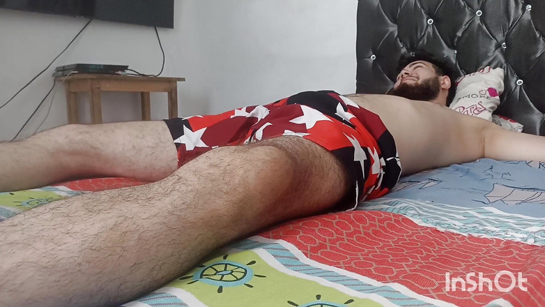 Pikaa6: Můj soused odpočíval, vešel jsem do místnosti a viděl jsem...