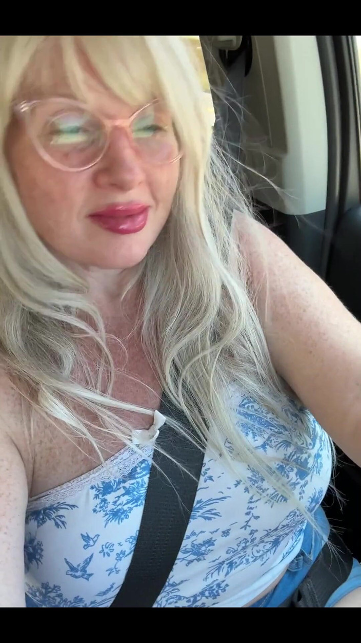 PaintedRose: Será que nós? Puxar e continuar no banco de trás?