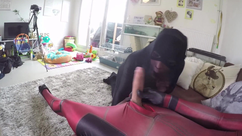 Nylon Xtreme: Kedi kadın zentai naylon encasement kozasının tutsağı