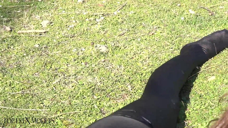 Flexilady: Flexible Catsuit Beauty in Nature