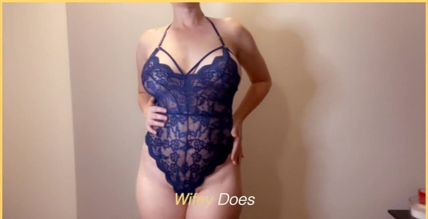 Wifey Does: 섹시한 블루 원피스 란제리