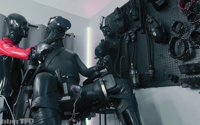 RubberTFD: VR &amp; Electro
