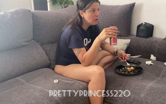 Pretty princess: Eating and Farting