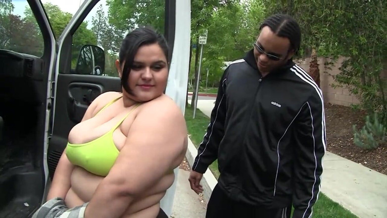2 much love: Fat slut with big boobs hardly fucked