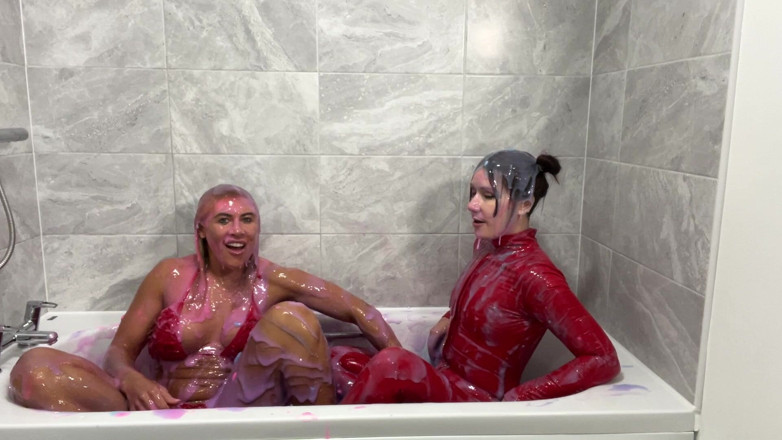CALLIE ROKS: Latex Gunge with Belle Ohara