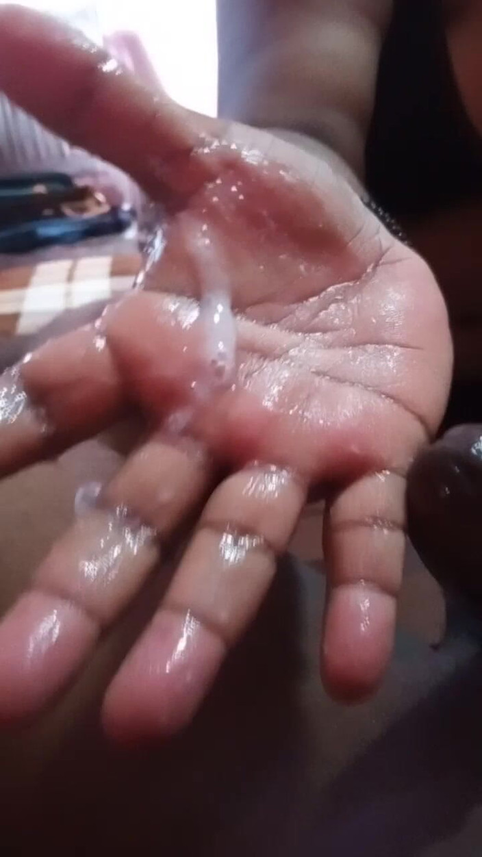 Ramesh: 斯里兰卡夫妇的打手枪射精。