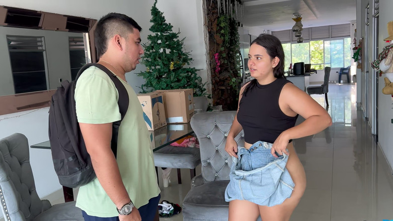 Pronoia Mey: Die Junge Frau Wartet Auf Ihr Haus, Und Er Kommt...