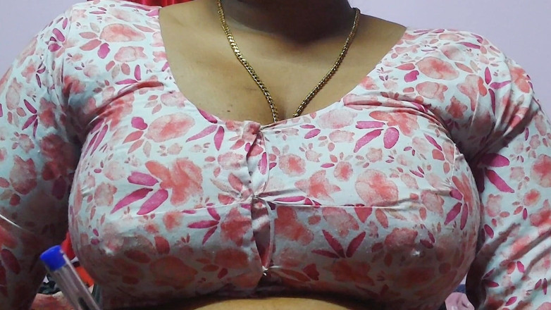 Desi Mohini: Šéf zve sexuální zaměstnance do svého domu