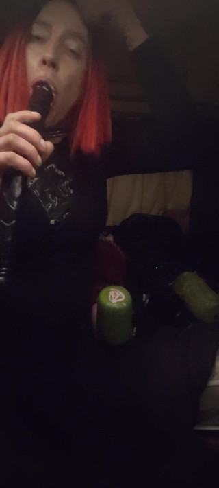 pornishprincess: Sucking on Doubledildo