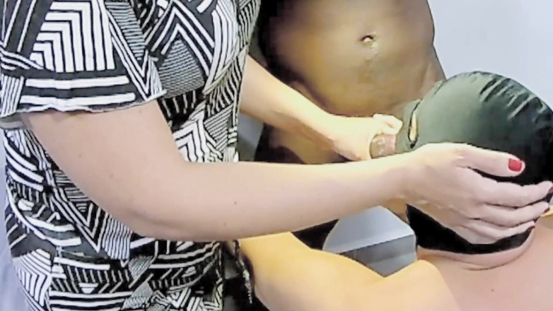 Minhaesposaparaoutro: Cocu, un couple s’embrasse et partage une grosse bite noire