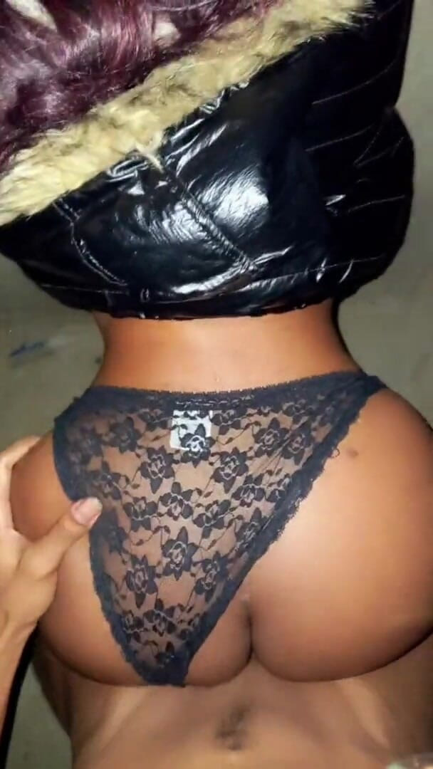 AndreaAndJean: Как убедить чернокожую девушку потрахаться на улице