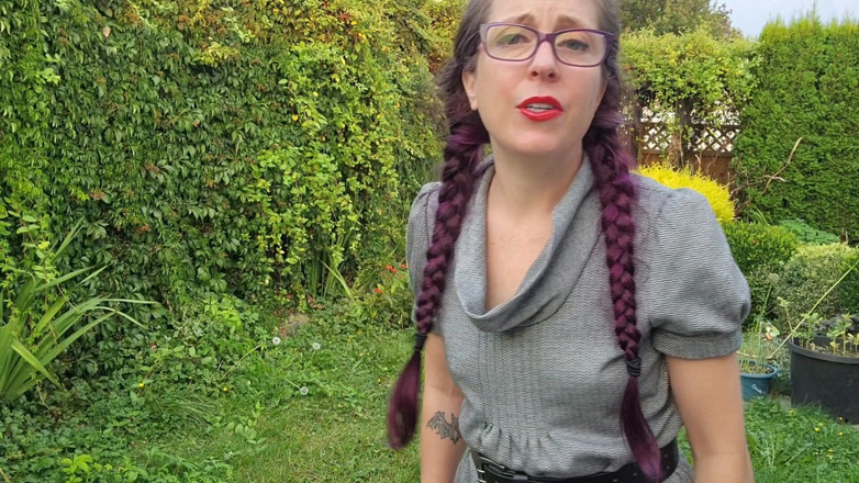 Nerdy_faery: Umplută De Pișat!